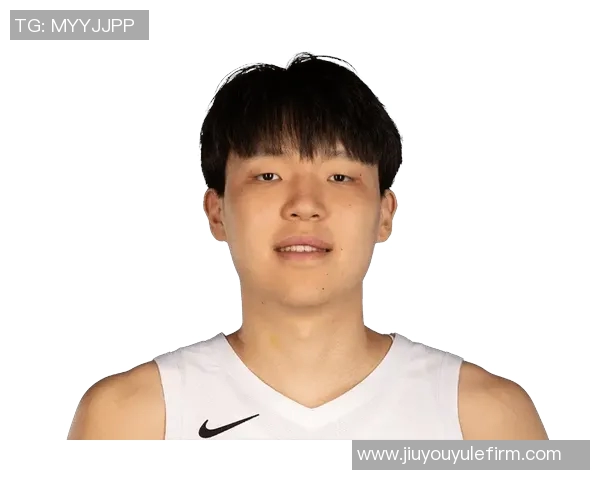 瀚森在比赛中展现出自信与进步逐渐找到个人节奏的精彩表现 瀚森在比赛中展现出自信与进步逐渐找到个人节奏的精彩表现