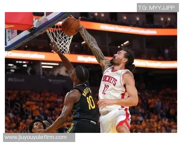 亚当斯解析双塔阵容策略强调防守节奏与进攻对位优势的重要性 亚当斯解析双塔阵容策略强调防守节奏与进攻对位优势的重要性