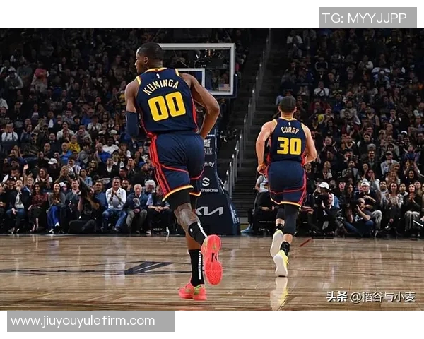 库里怒斥库明加经纪人引发内部风波球队氛围紧张