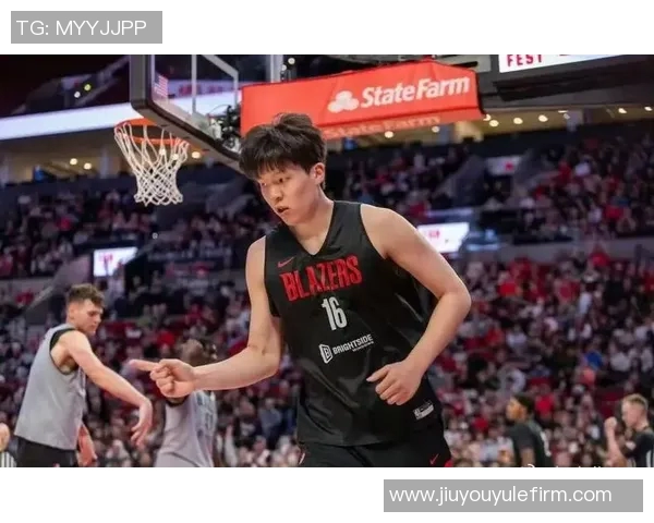 杨瀚森新秀赛季表现起伏属正常现象弗拉格首秀同样经历低谷