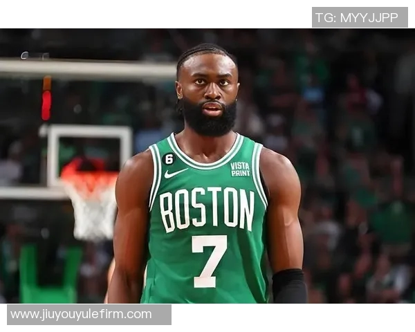 杰伦盛赞米诺特具备理想侧翼特质展现出野兽般的尺寸与运动能力