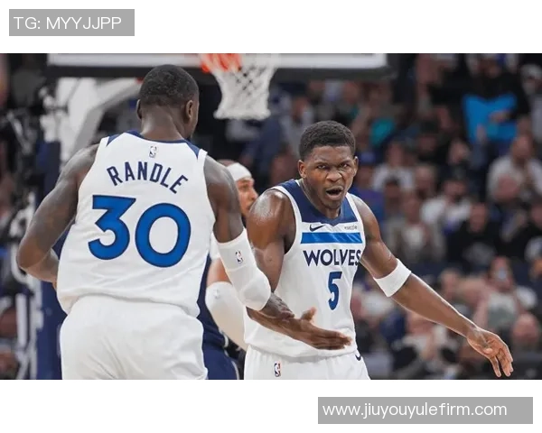 爱德华兹单场40分表现追平东契奇本赛季联盟最多成就引关注 爱德华兹单场40分表现追平东契奇本赛季联盟最多成就引关注