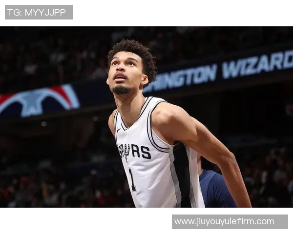 文班亚马再创佳绩27分18篮板6助攻5封盖展现超凡实力与稳定表现