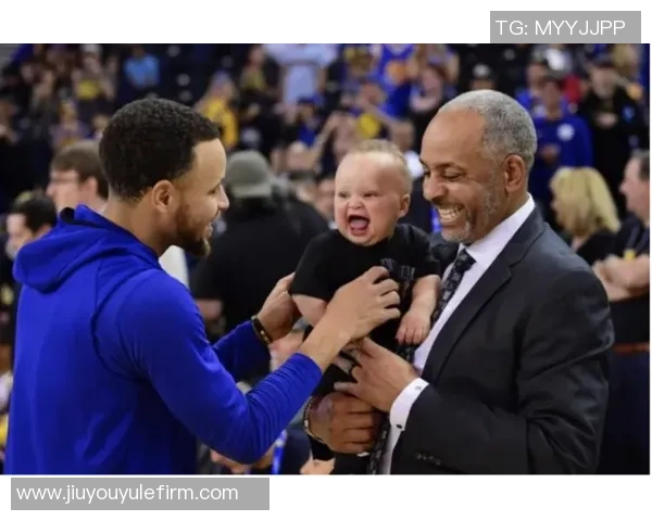 浓眉合同剩余三年接近17537亿多队致电希望低价引进他 浓眉合同剩余三年接近17537亿多队致电希望低价引进他