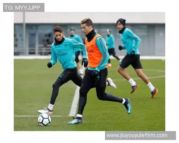 加尔扎谈马祖拉轮换策略坦言跌出阵容也能期待机会来临