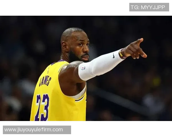 詹姆斯称小杰伦约翰逊2021届首轮秀实力惊人引发热议 詹姆斯称小杰伦约翰逊2021届首轮秀实力惊人引发热议