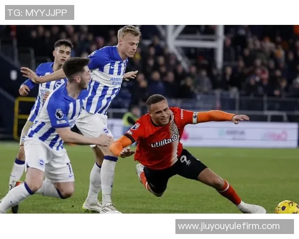 埃文弗格森重返球队合练利昂贝利继续进行单独训练 埃文弗格森重返球队合练利昂贝利继续进行单独训练